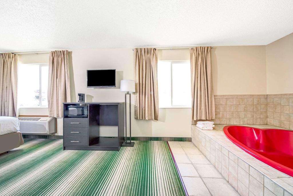 Surestay Plus By Best Western 몬트로즈 객실 사진